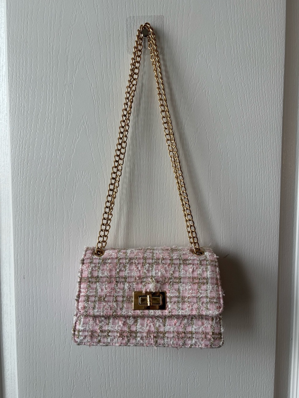 Classic Pink Tweed Chain Shoulder Bag